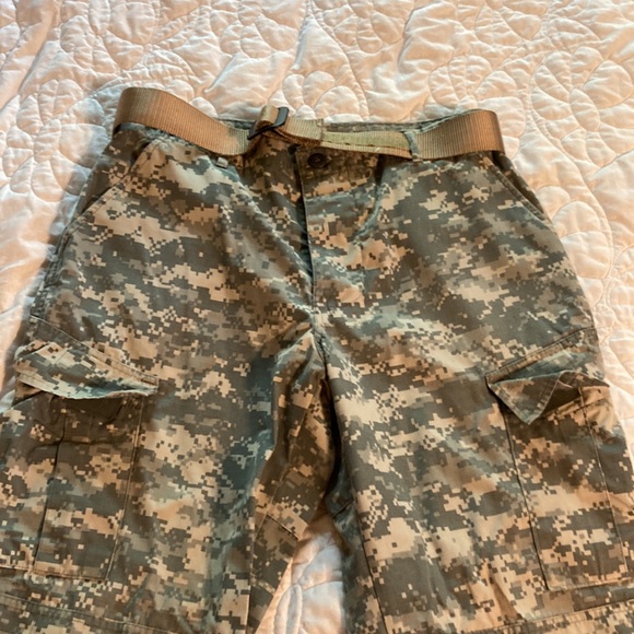 Army Combat Uniform Trouser Ripstop Blend Digital Camo Medium Short. - Picture 4 of 12